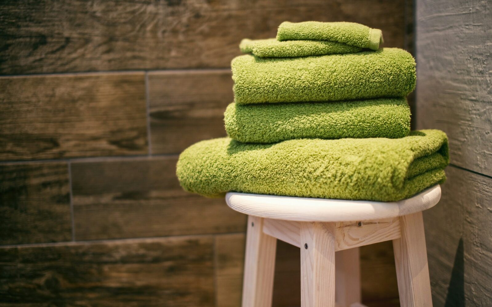 four green towels